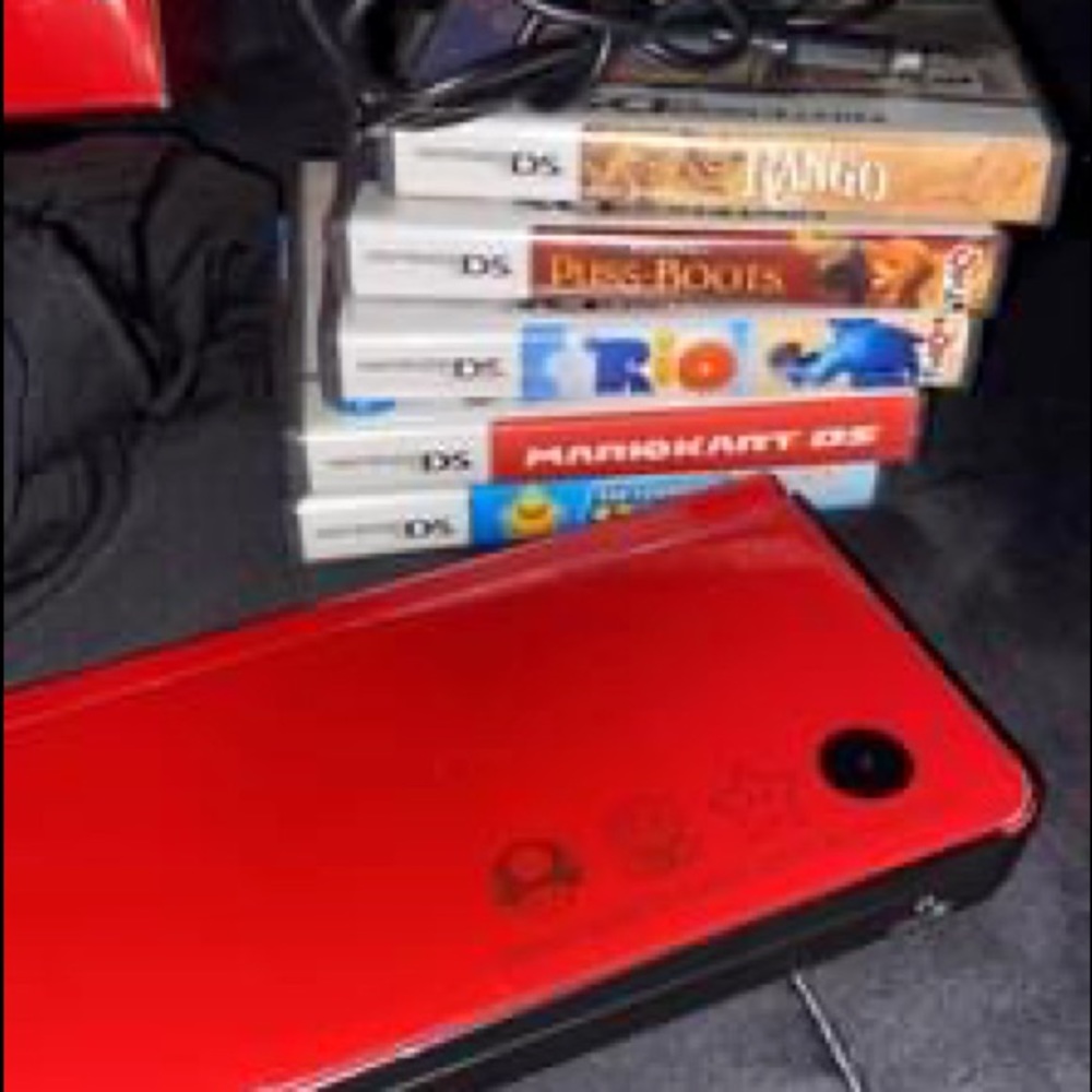 Nintendo DSI XL Super Mario bros 25th anniversary